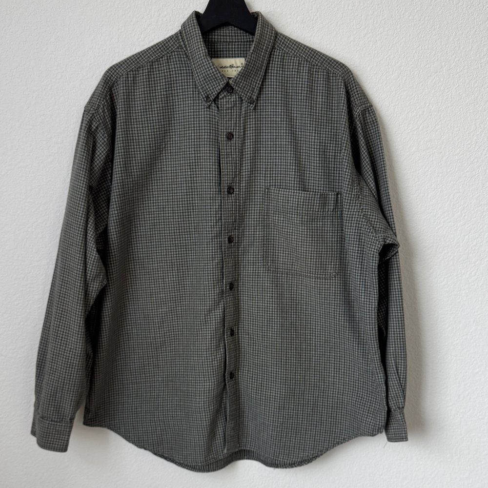 Eddie Bauer Men's Dark Checkered Button-Down‎ Long Sleeves Shirt, size Large